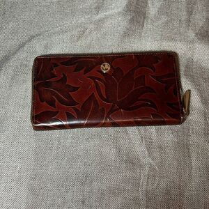 Valentina Wallet Two Tone Brown Leaf Pattern Full Zip Credit Card